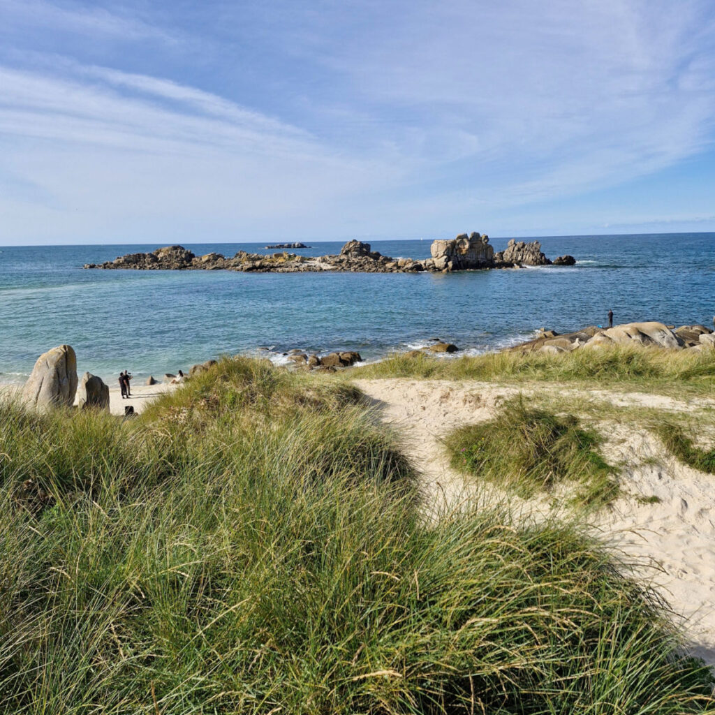 Plage des Amiets à marée haute Cléder
