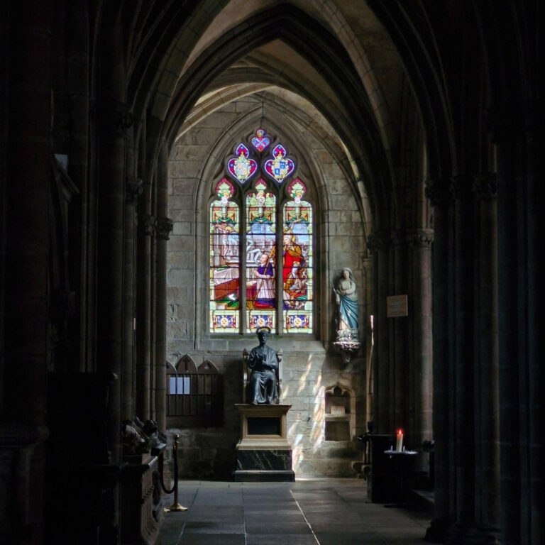 Saint-Pol-de-Léon, Cathédrale, vitrail