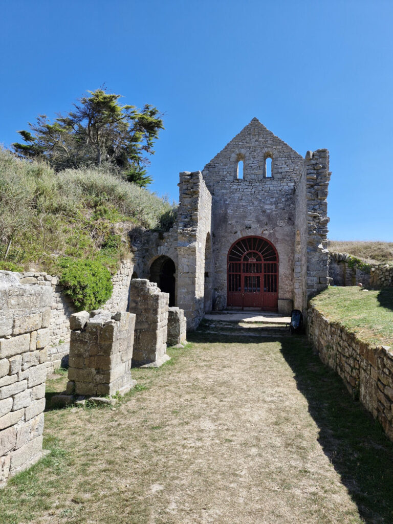 Ile de Batz, Ruines de la chapelle Sainte-Anne