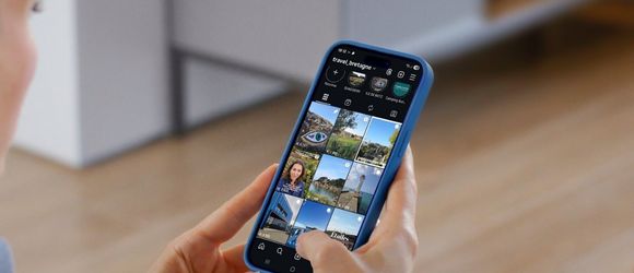 maquette écran téléphone réseaux sociaux